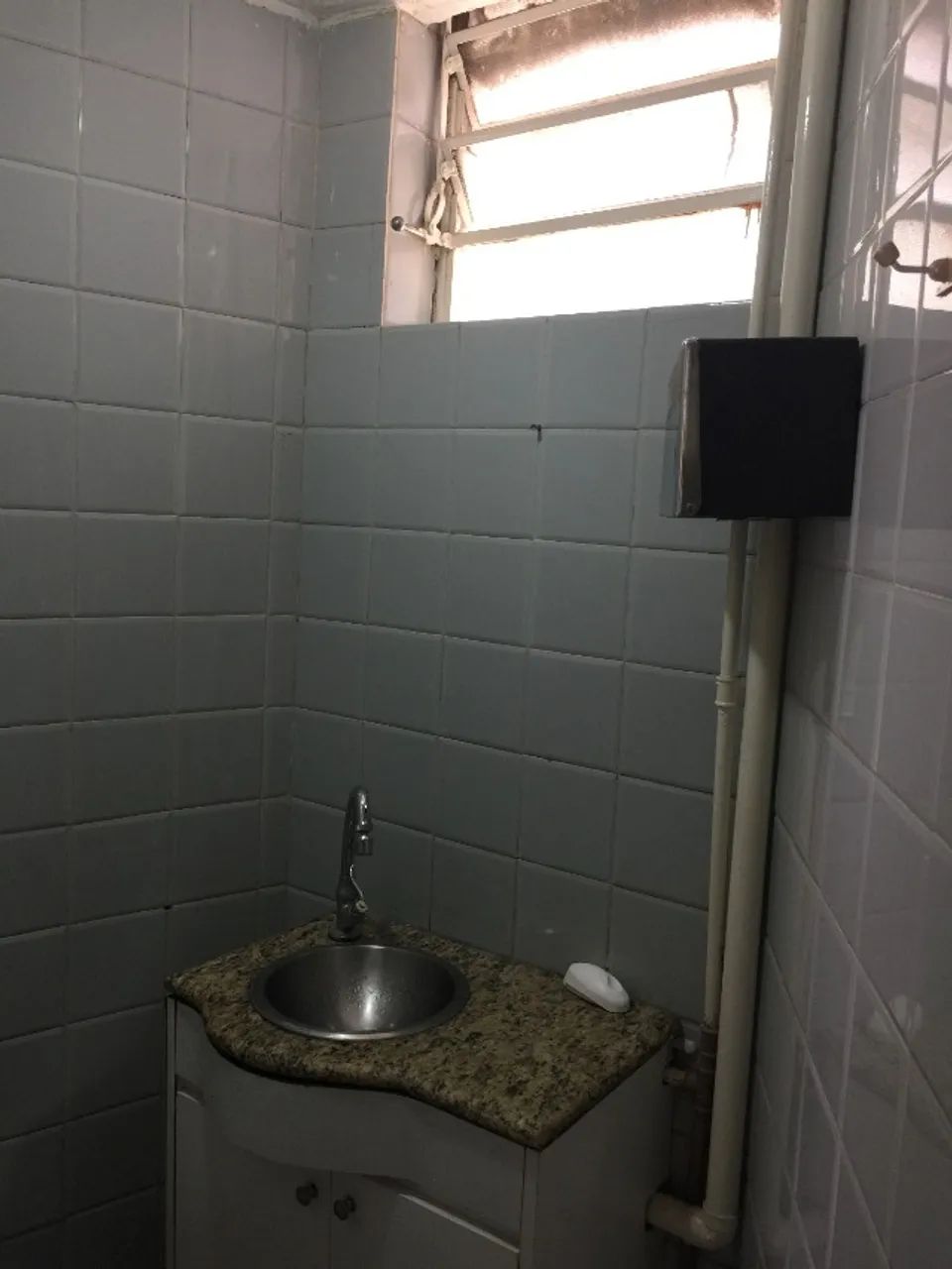 Loja na Savassi 48m². Ótima visualização das ruas Pernambuco e Tomé de Souza - Foto 3