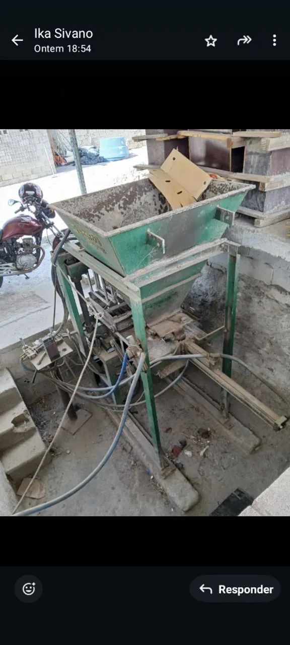 Máquina de fazer blocos de concreto - Foto 2