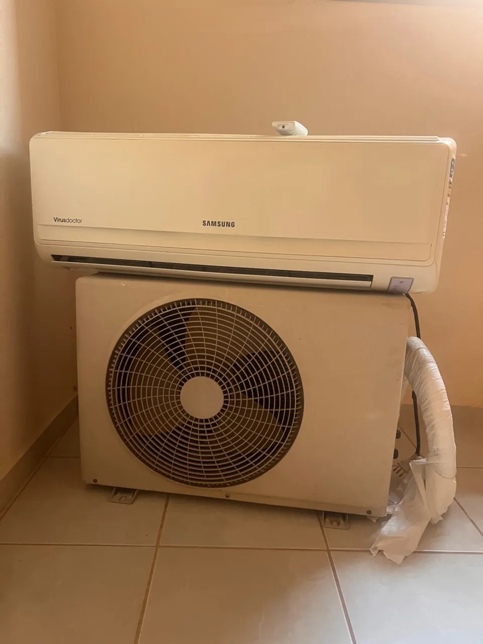 Vendo ar condicionado Samsung, 12 mil BTUs