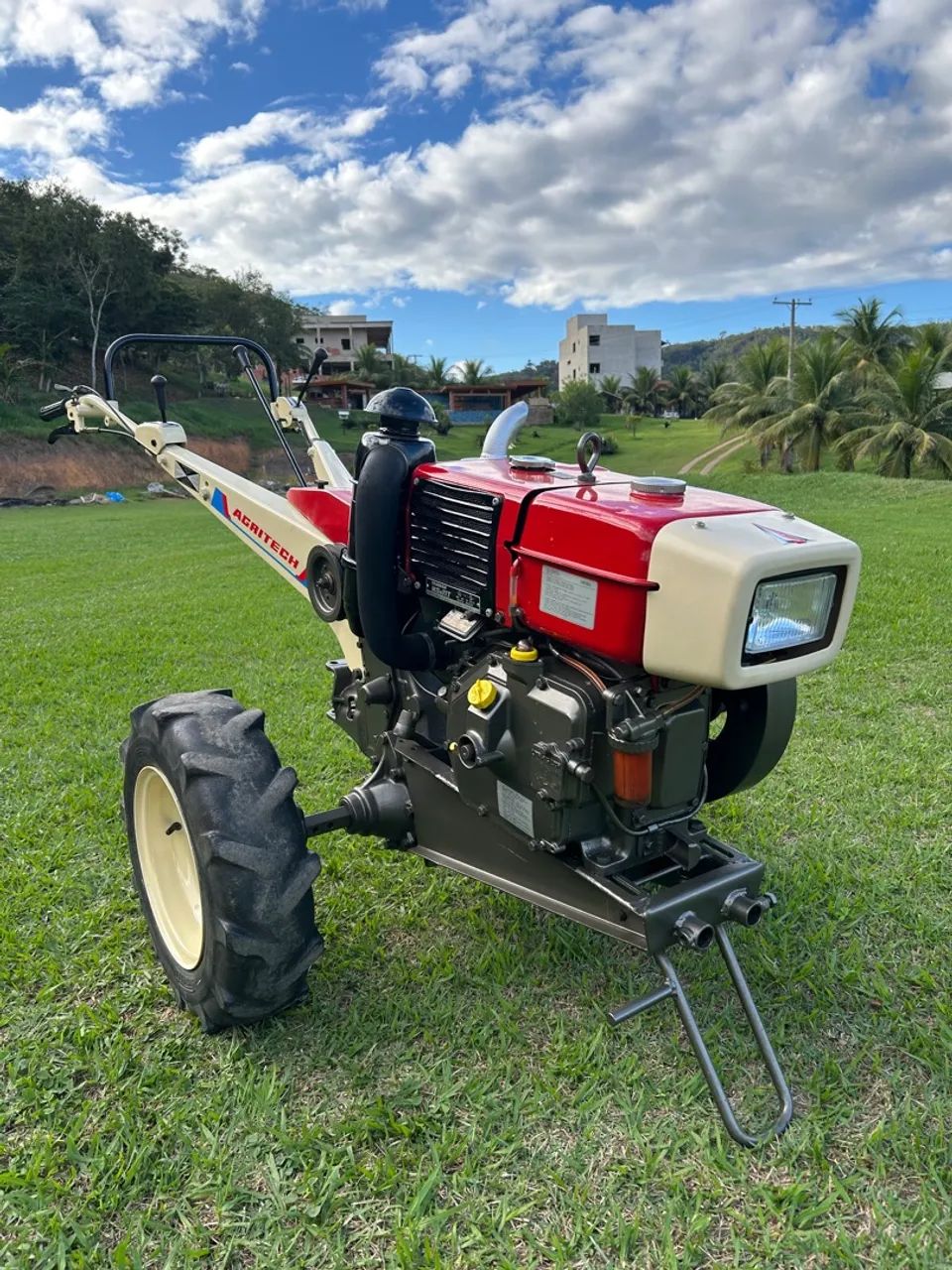 Micro Trator Yanmar Agritech - TC 11 (TOBATA) 