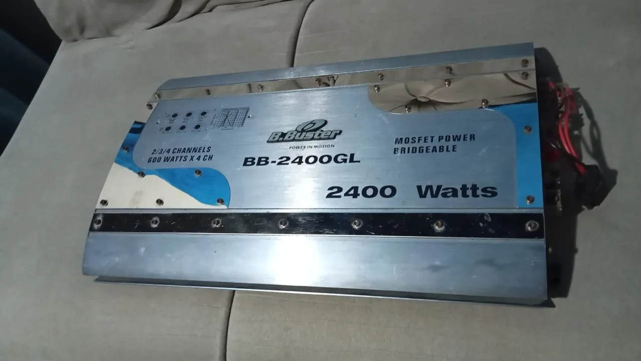 Amplificador de Som Automotivo B.Buster BB-2400GL - 2400W