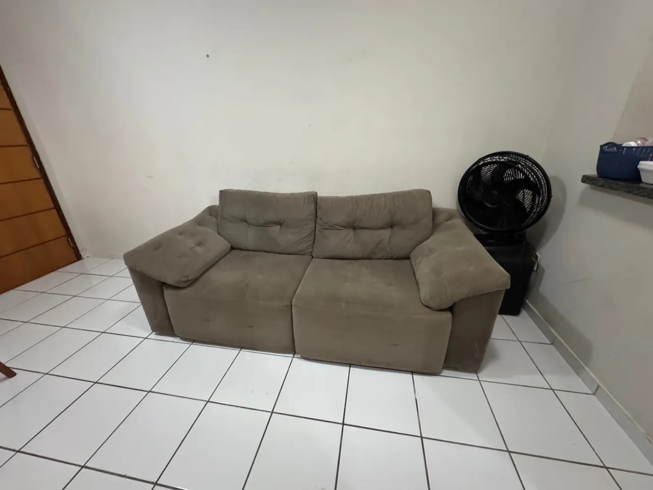 Sofá 2 lugares confortável e espaçoso
