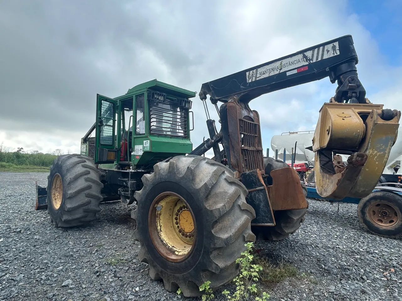 Skidder Florestal John Deere 748H
