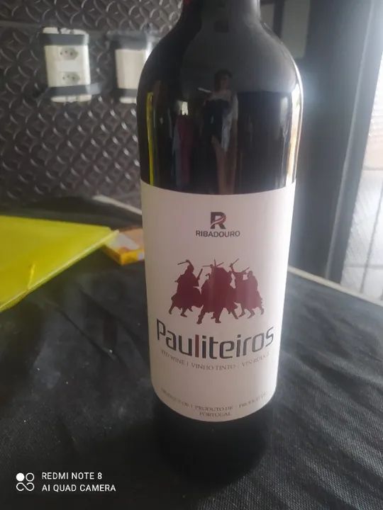 Tenho garrafas de vinho importado para negociar R$50 cada - Foto 2