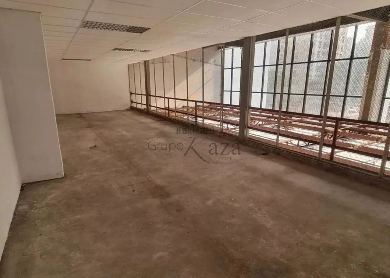 Loja Comercial - Pinheiros - 946m².
