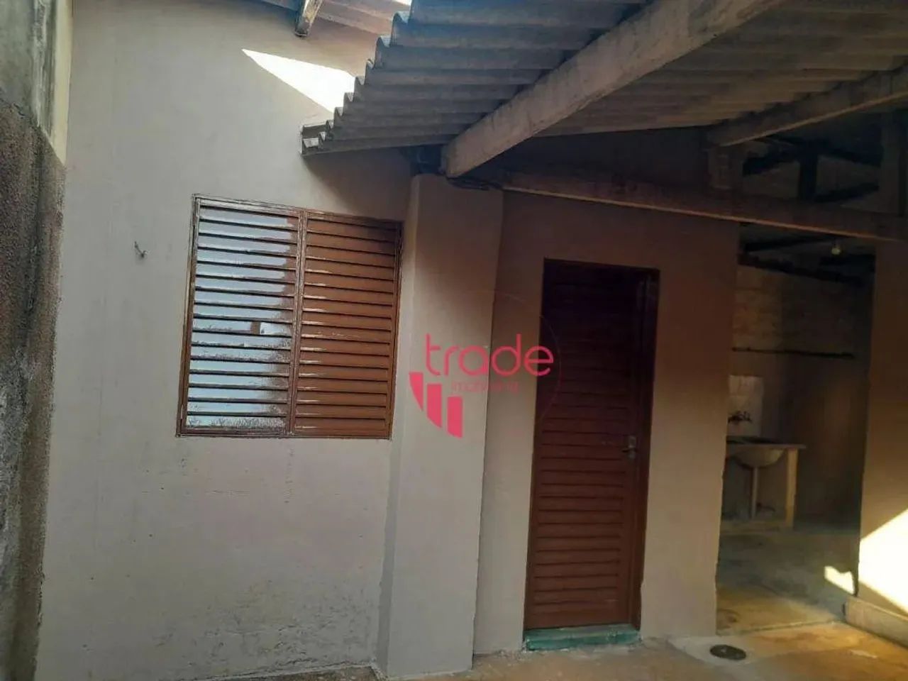Casa à Venda de 02 Quartos no Bairro Quintino Facci I em Ribeirão Preto com Quintal. - Foto 2