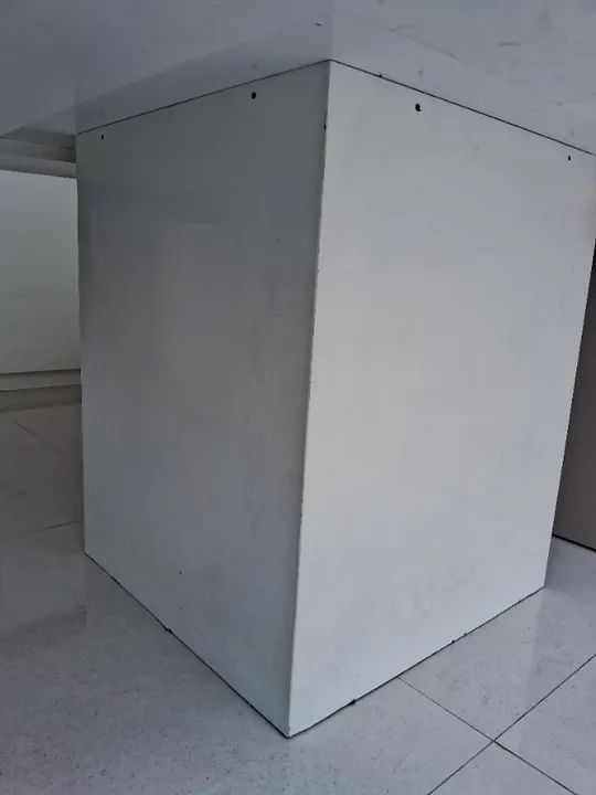 Mesa de jantar quadrada branca SEM VIDRO - Foto 2