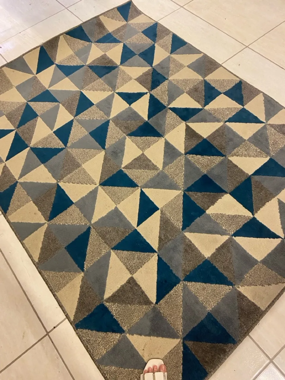 Tapete Triangular Moderno