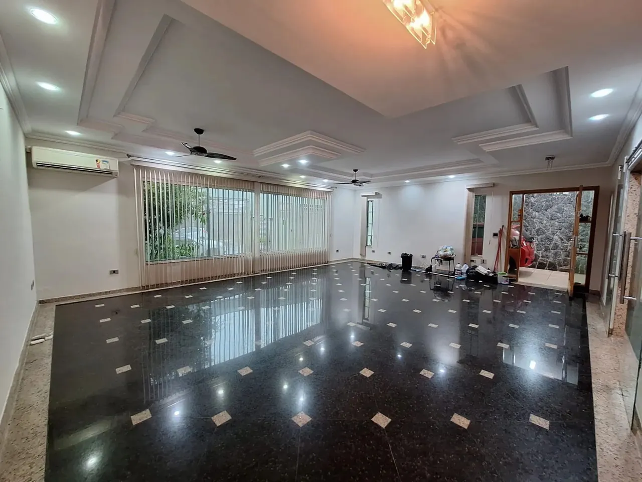 LINDÍSSIMO SOBRADO RESIDENCIAL PARA LOCAÇÃO 310m COM 5 QUARTOS NA VILA MATILDE