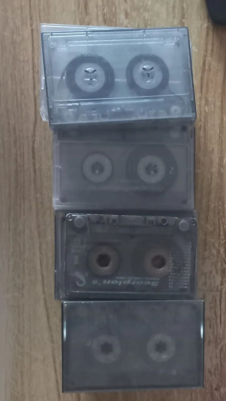  fitas cassetes com musicas sertaneja das antigas