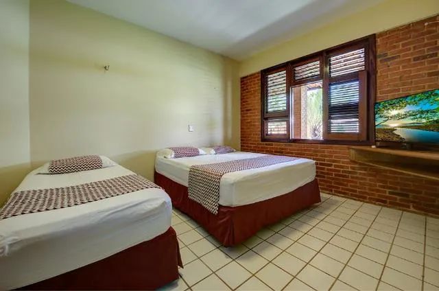 ALUGO POR TEMPORADA - Casa Super Luxo - 5 Suítes AR/TV - 20 Pessoas - Apenas 100m do Beach - Foto 8