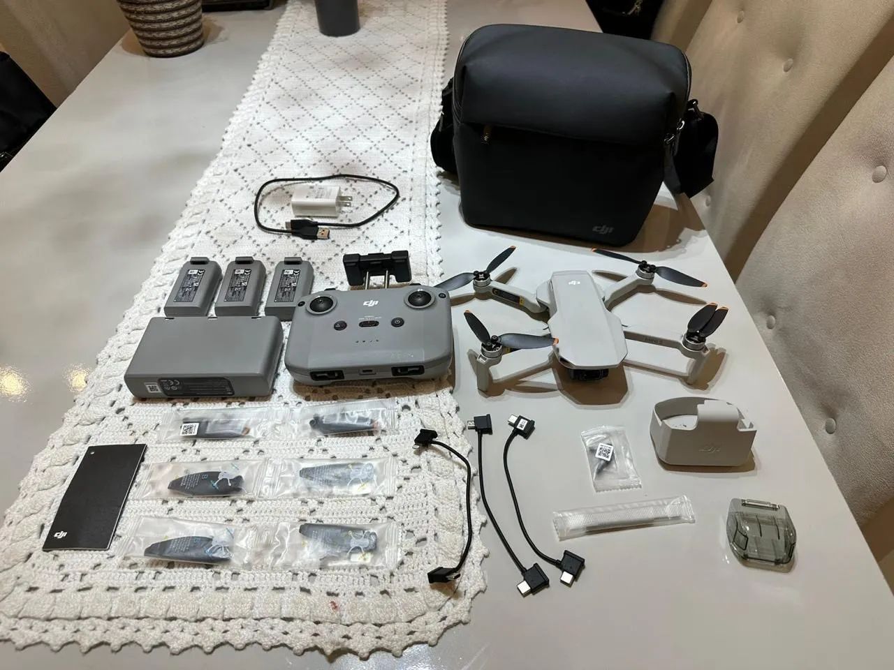 Drone DJI Mini 2 Fly More Combo