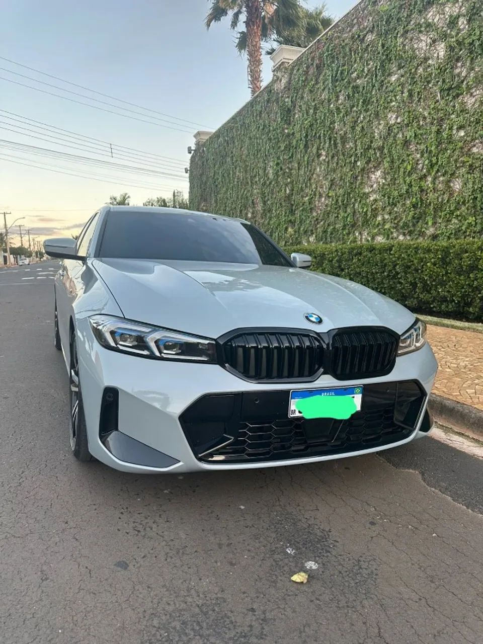 BMW 320i M SPORT 2024 CINZA BROOKLUN - Foto 4