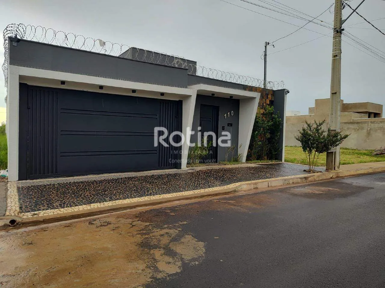 Casa para alugar, 3 quartos, Grand Ville - Uberlândia/MG - Rotina Imobiliária