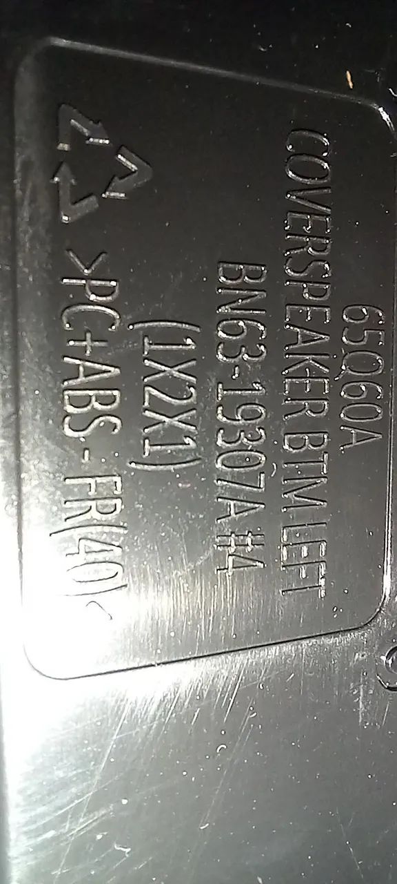 Saída de som Smartv Samsung UN55BU8000GXZD  - Foto 2