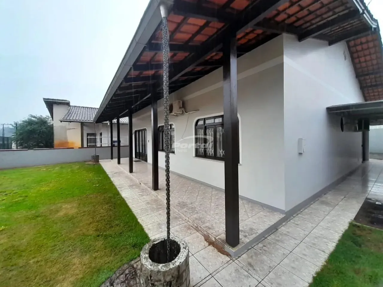 Casa residencial e comercial disponível para locação no bairro Santa Terezinha Gaspar/SC