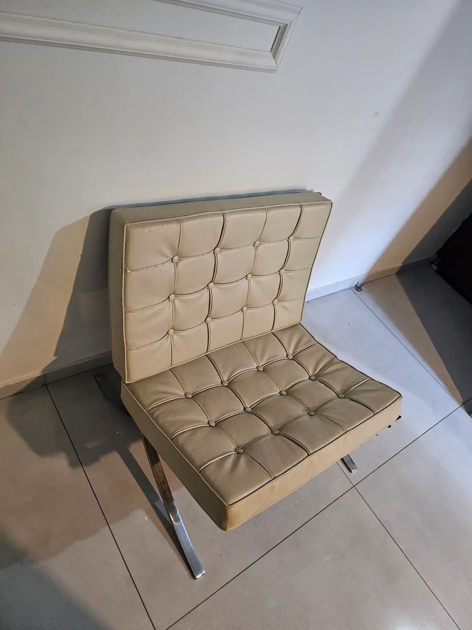Poltrona Barcelona Design Clássica - Foto 4
