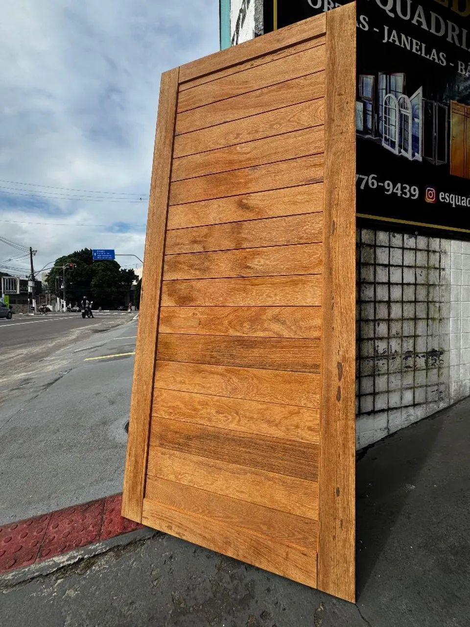 Portas de madeira maciça angelim pedra 80cm - Queima de estoque! - Foto 2