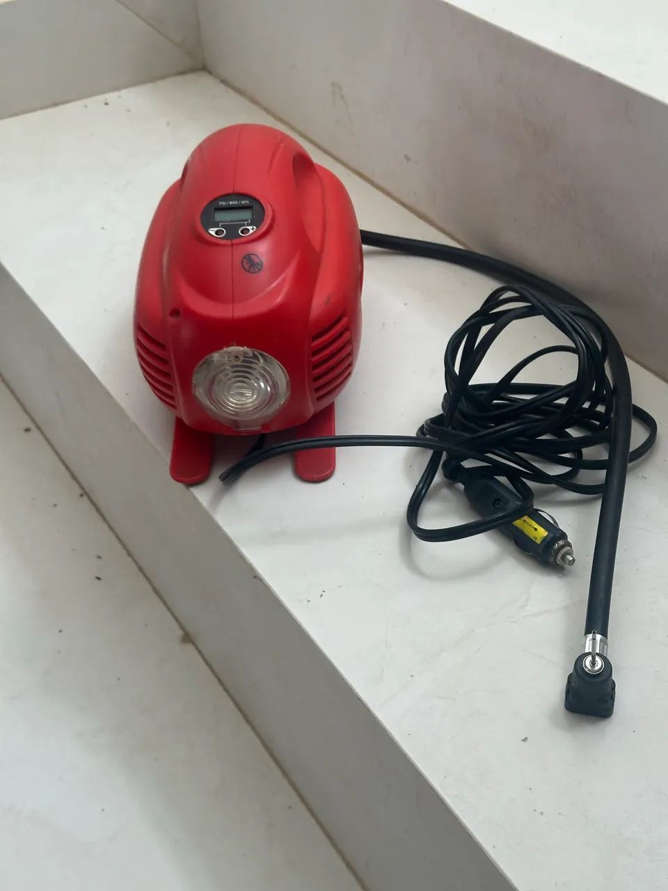 Mini Compressor Portátil Digital 12V Black+Decker ASI200-LA - Foto 5