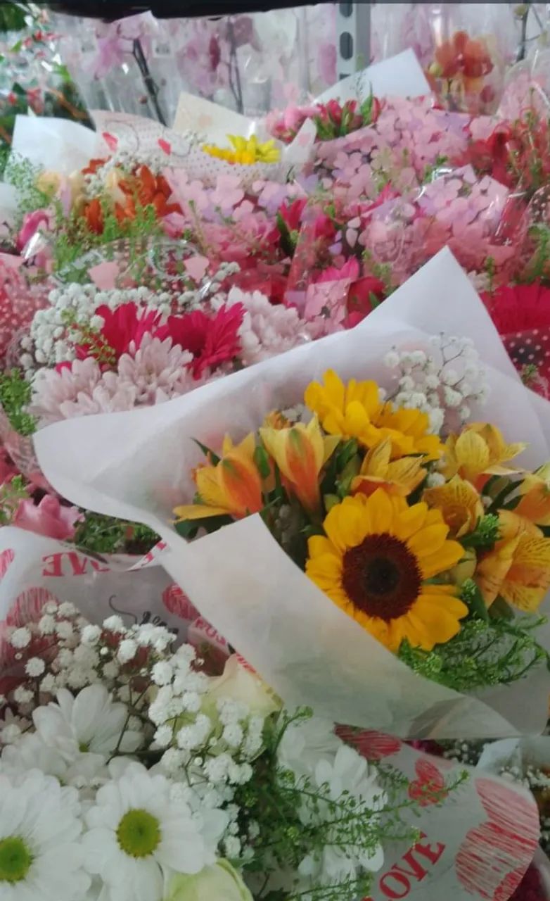 Buquês de flores naturais/ entrega grátis  - Foto 5