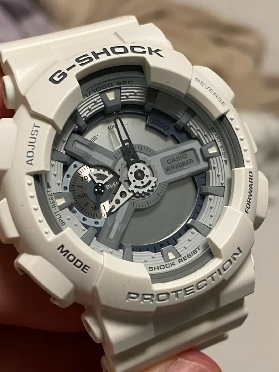 Relógio G-Shock branco original, estado de novo, sem bateria.