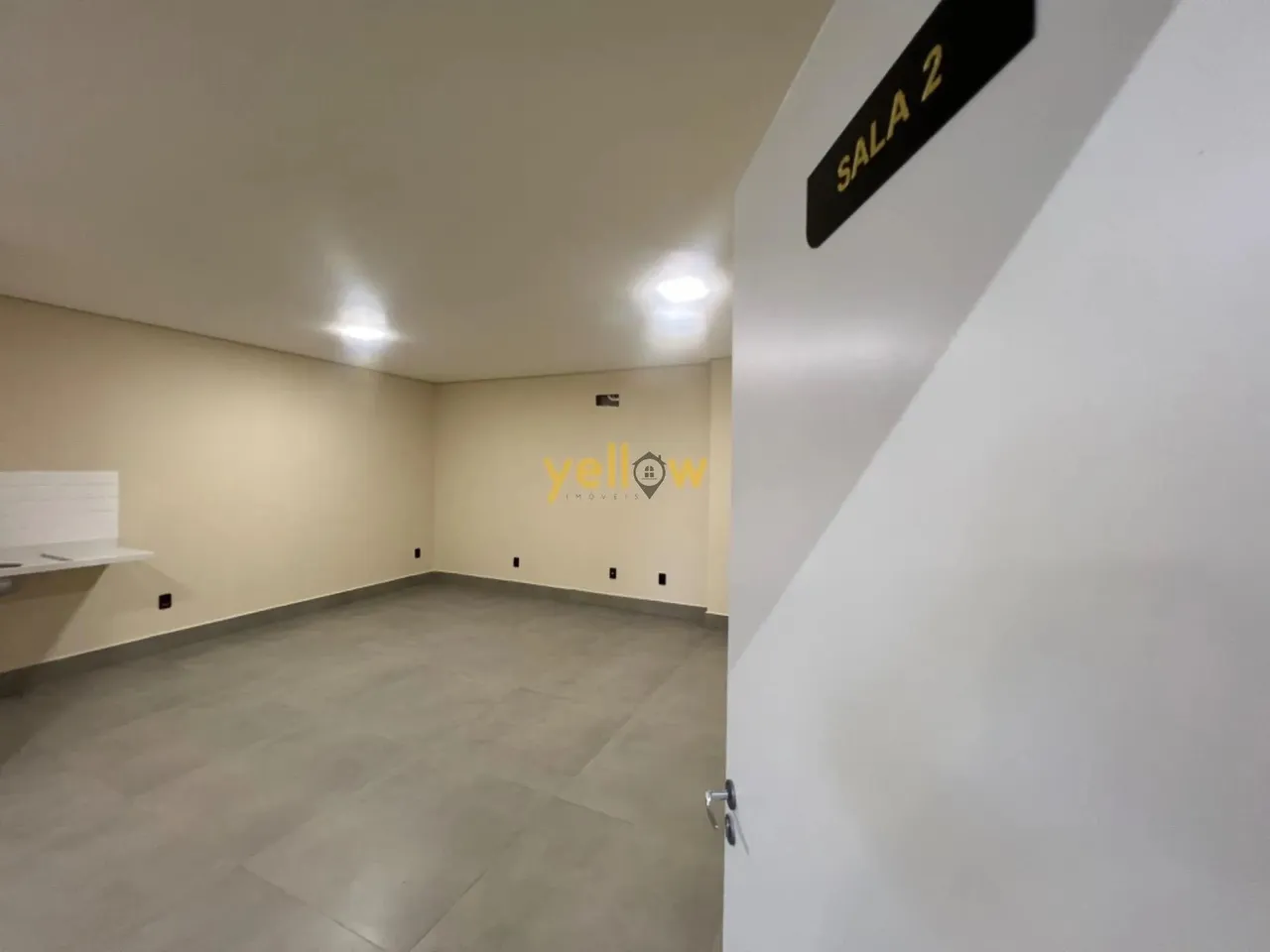 Sala para Locação em Jardim Planalto - Arujá | 28m² por R$ 1.800