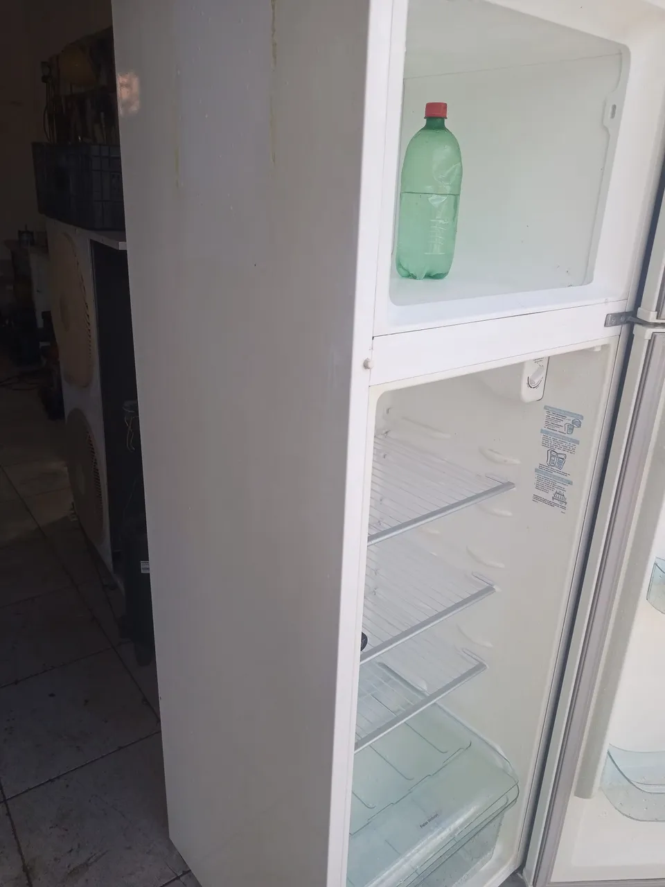 Geladeira 340L