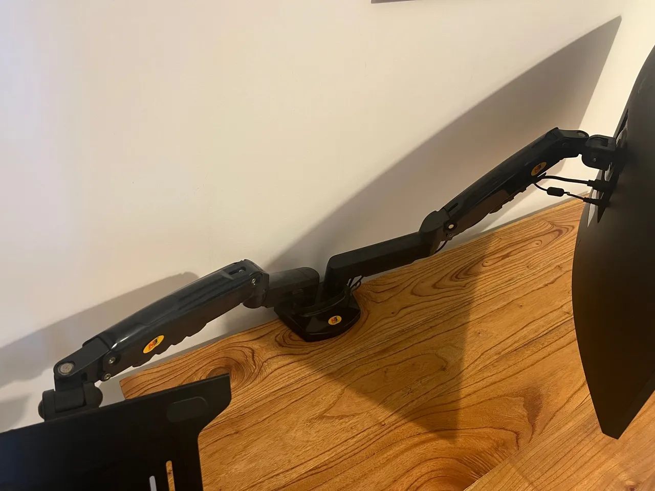 Monitor LG UltraWide Curvo 34 - 34WP65C + Braço Duplo + suporte de laptop - Foto 2