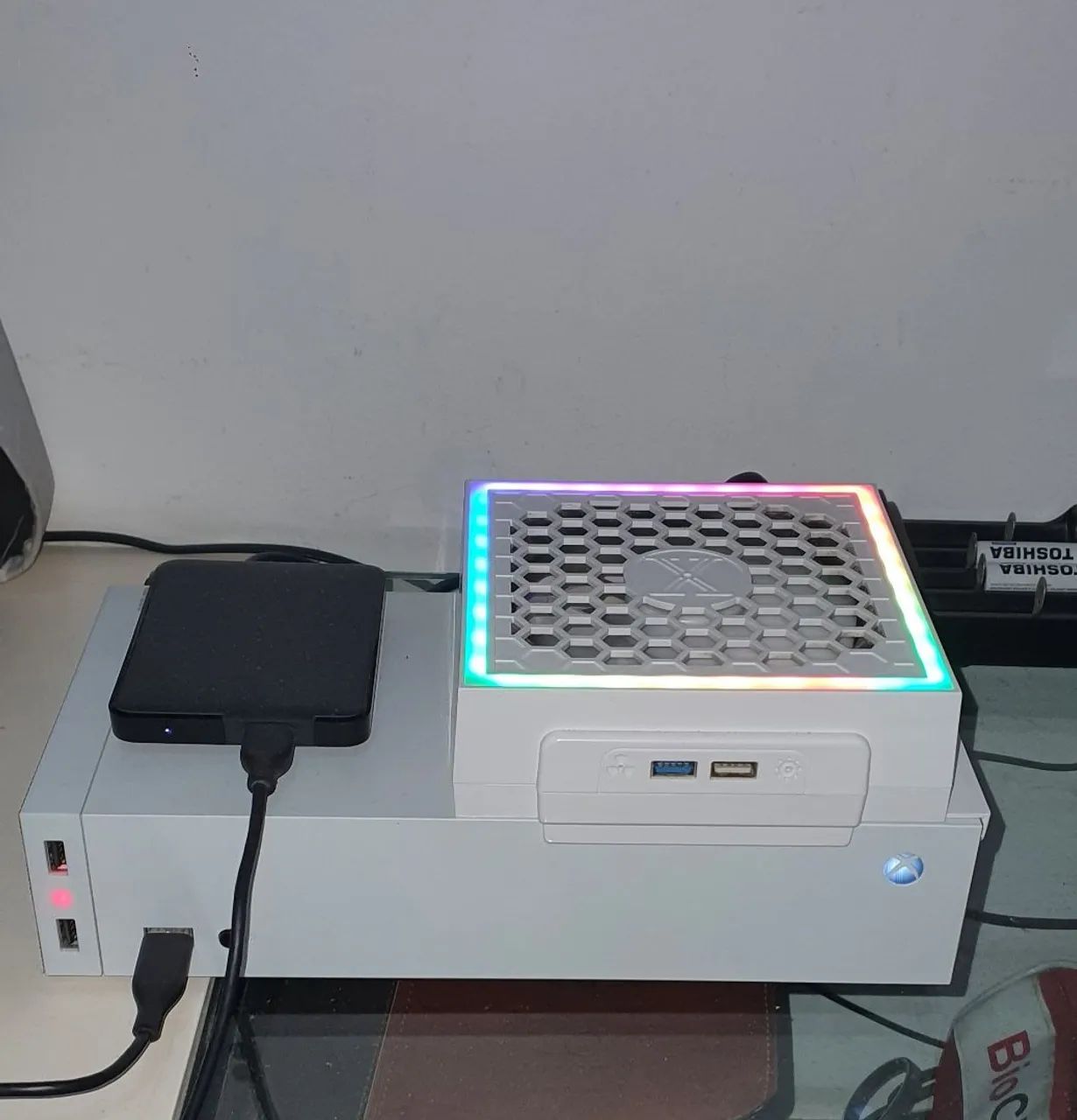 Vendo console super conservado XBOX SERIES S + 2 CONTROLES+ 2 EXAUSTORES+CAIXA ORIGINAL.  - Foto 6