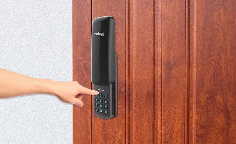 Fechadura Digital Para Uso Interno e Externo FR 10 Preto Intelbras - Foto 4