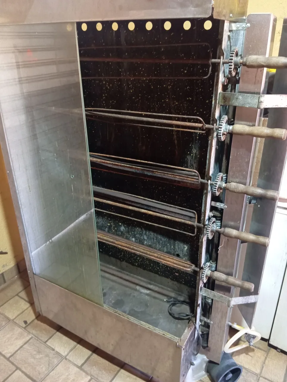 Máquina de assar frango
