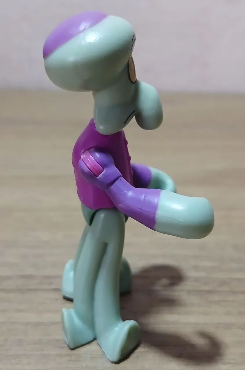 Boneco articulado do Lula Molusco com pijama da linha Imaginext Bob Esponja 7,5cm - Foto 3
