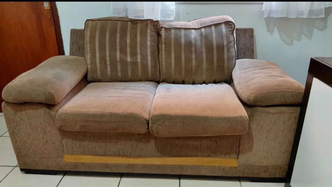 VENDE-SE SOFÁ 2 LUGARES