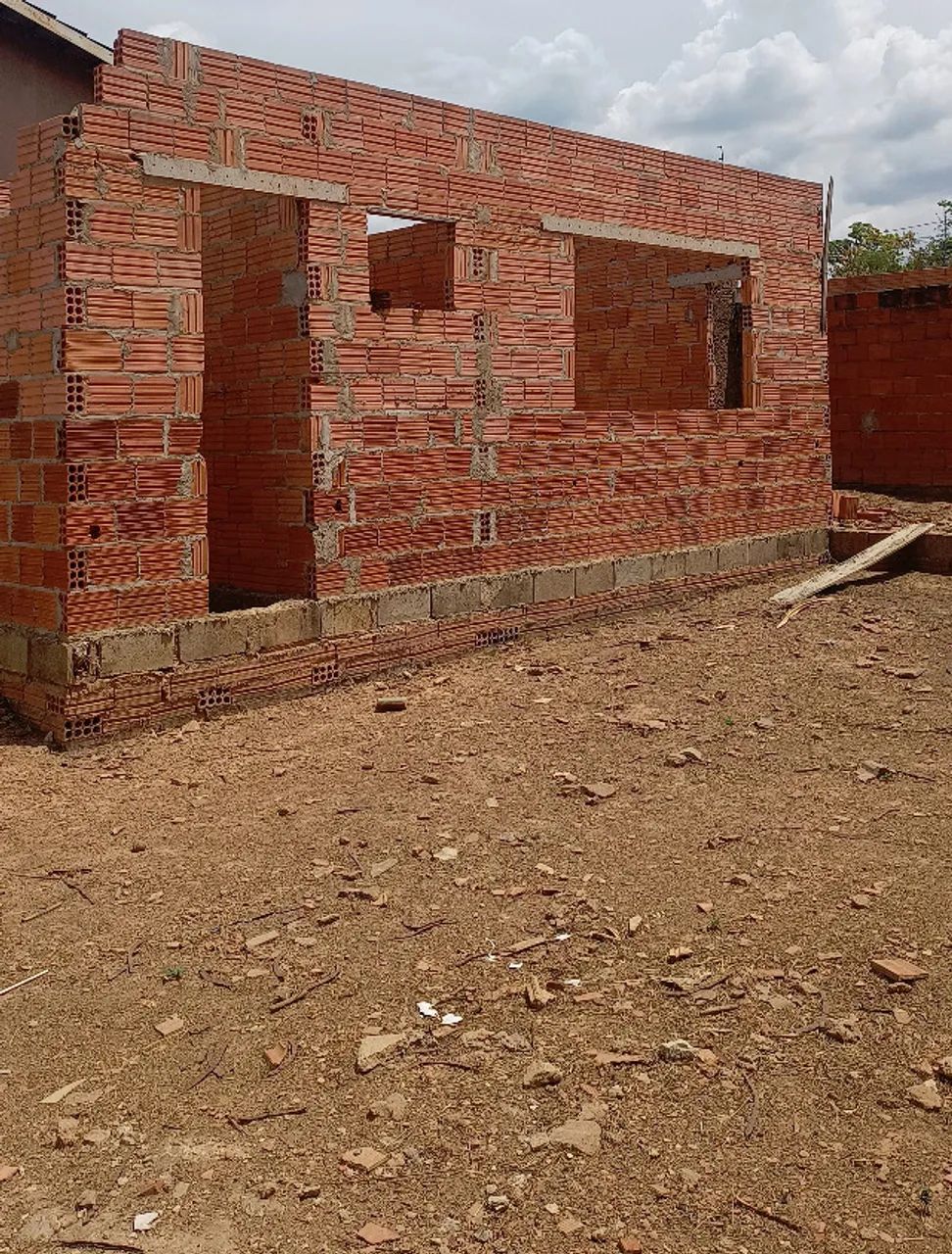 Vendo ágio de terreno murado ,com portão e uma construção; - Foto 5