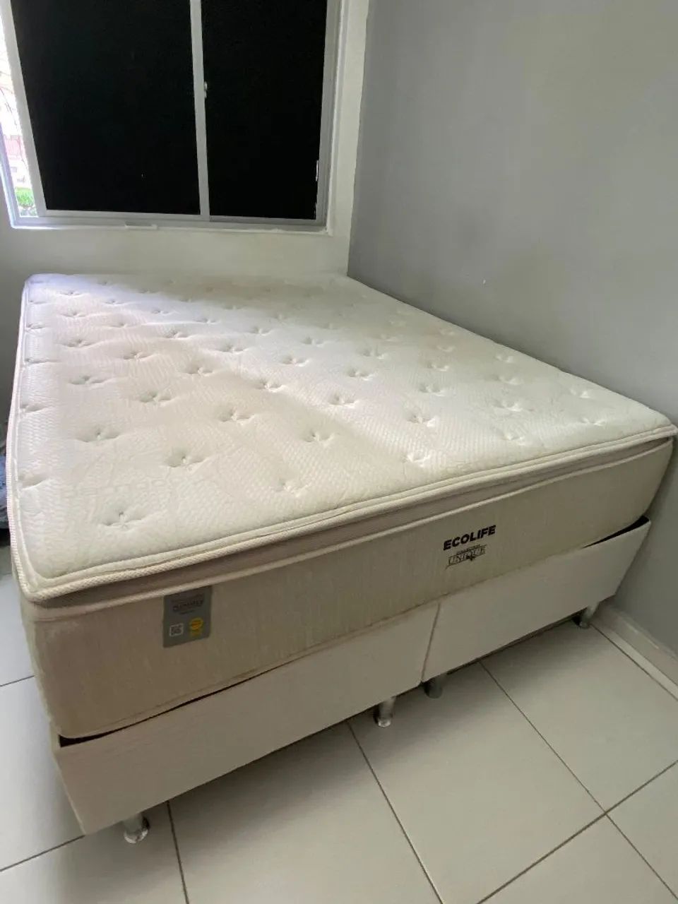 Colchão e box king 