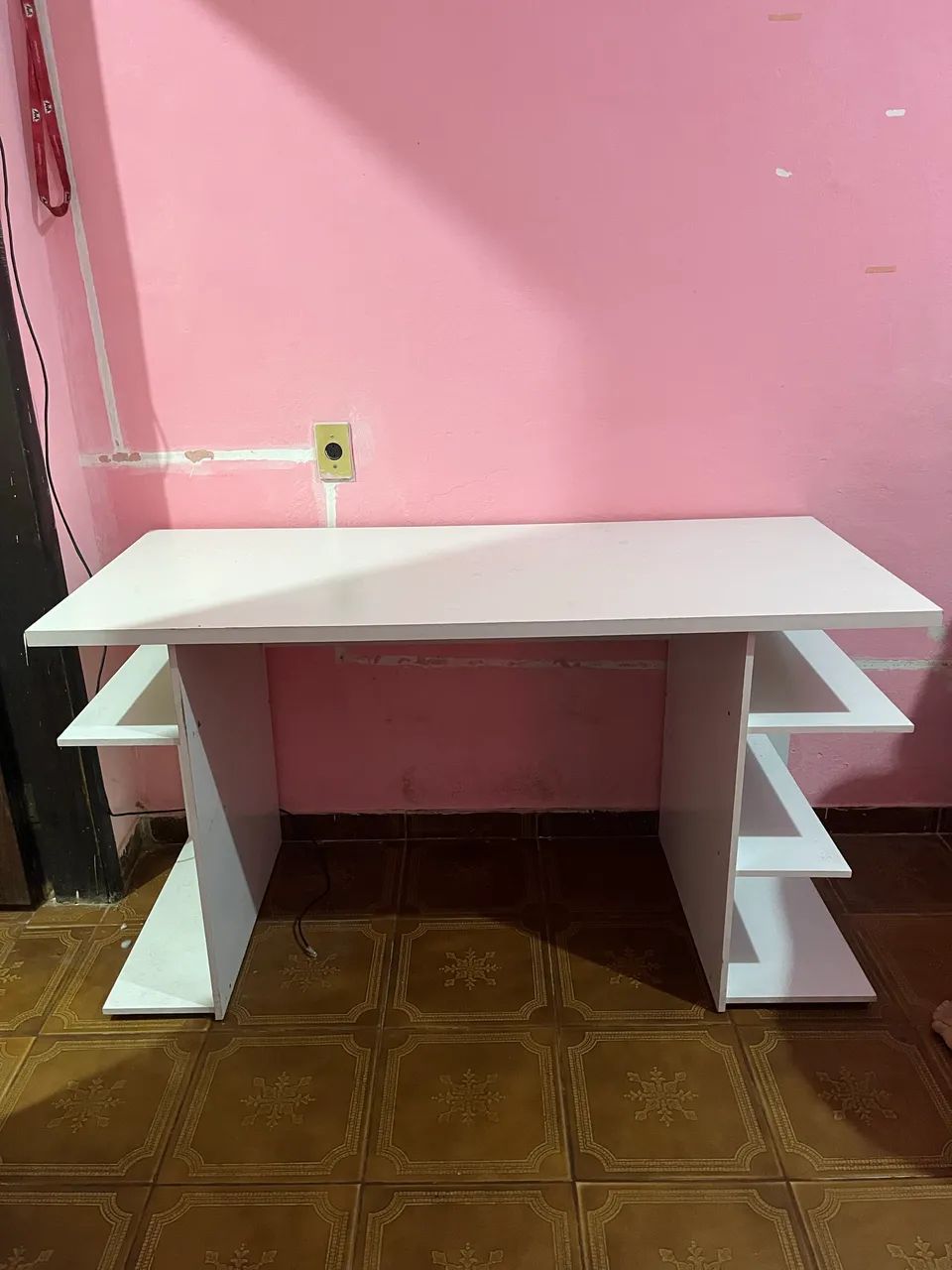 Selling gaming desk