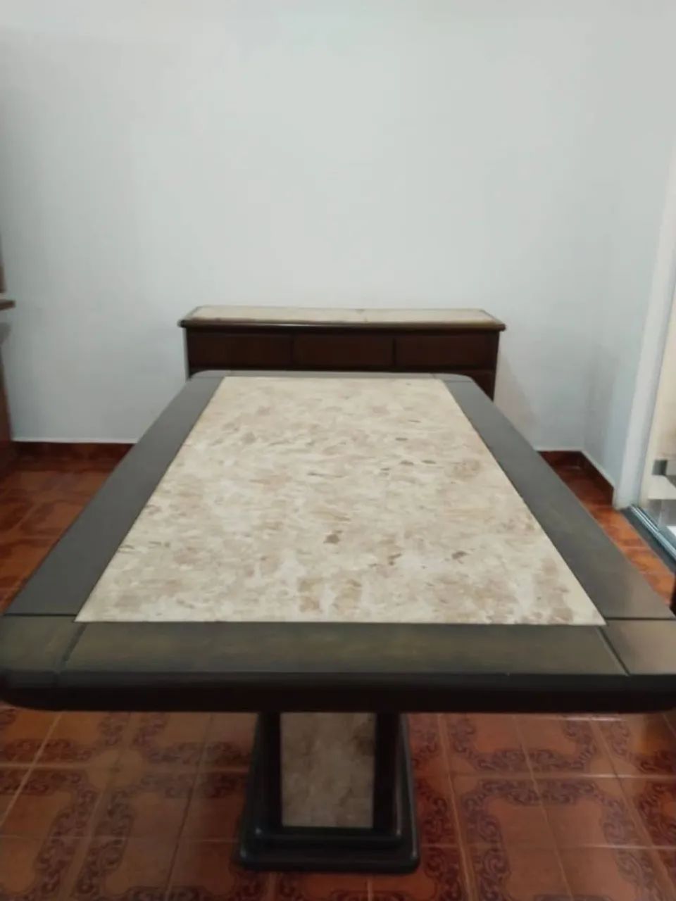 Mesa com Cadeiras em Madeira Maciça e Mármore - Foto 3