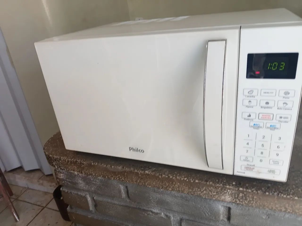 Microondas  philco  31 litros 