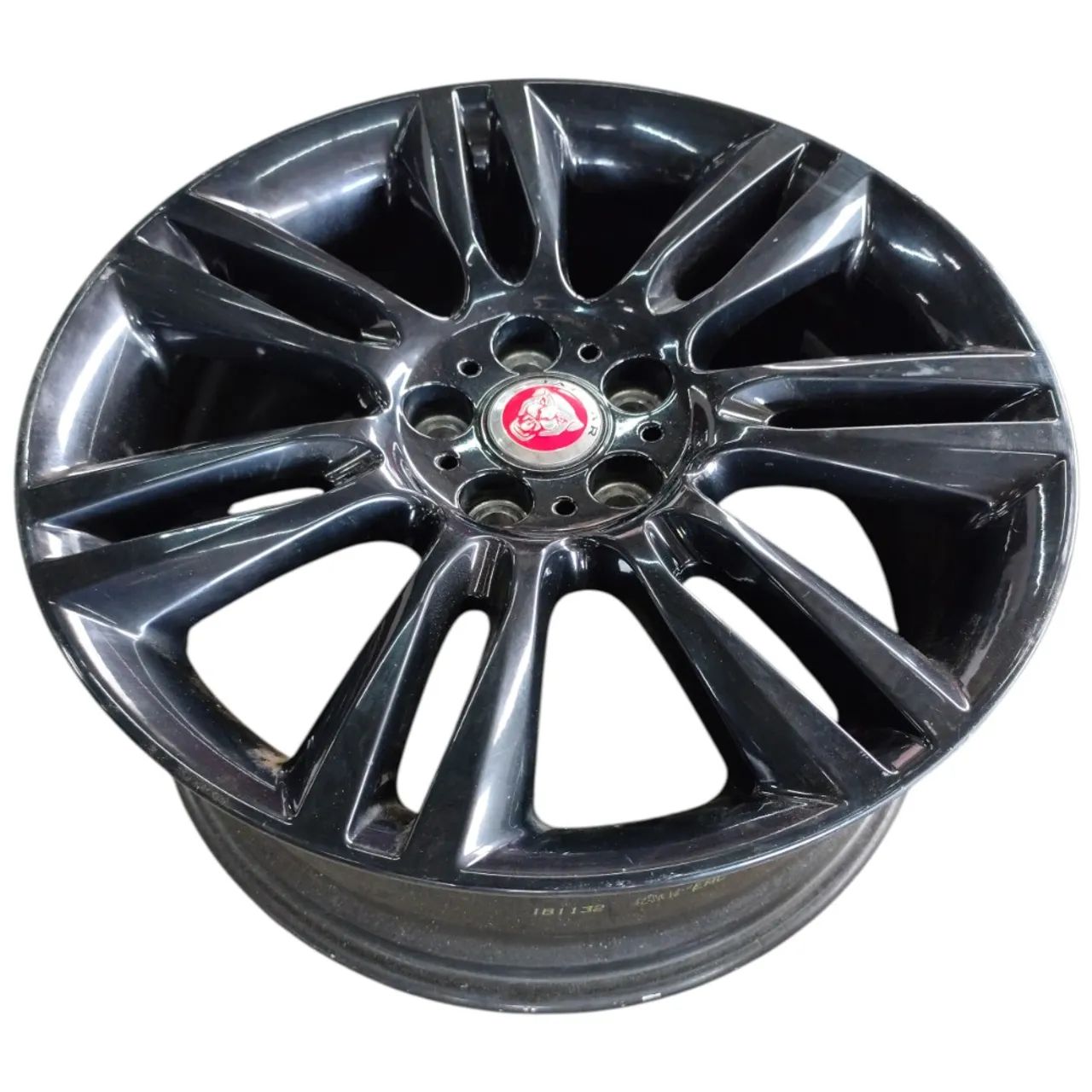 Jogo Roda Aro 18 5x108 Jaguar Xe Xf F Pace 2019 2018 Detalhe Preto