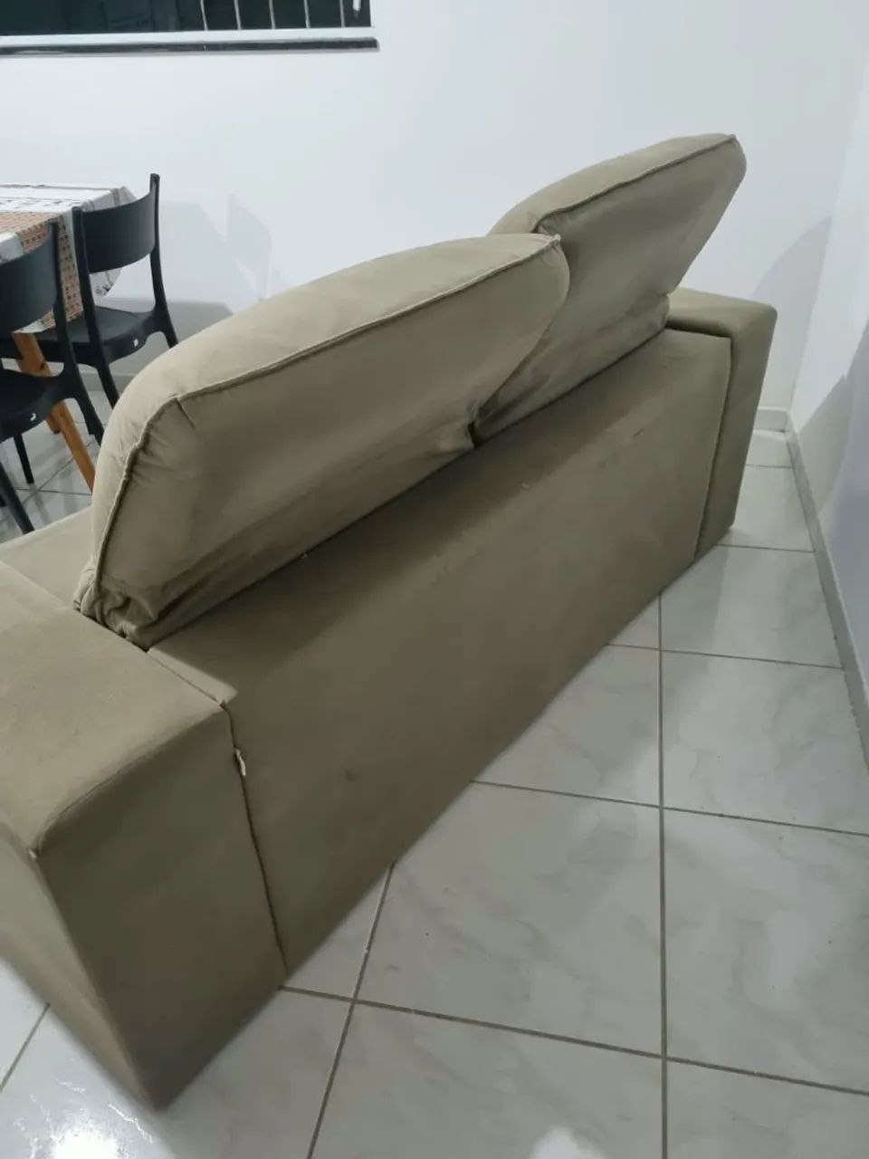Sofá retrátil de dois lugares