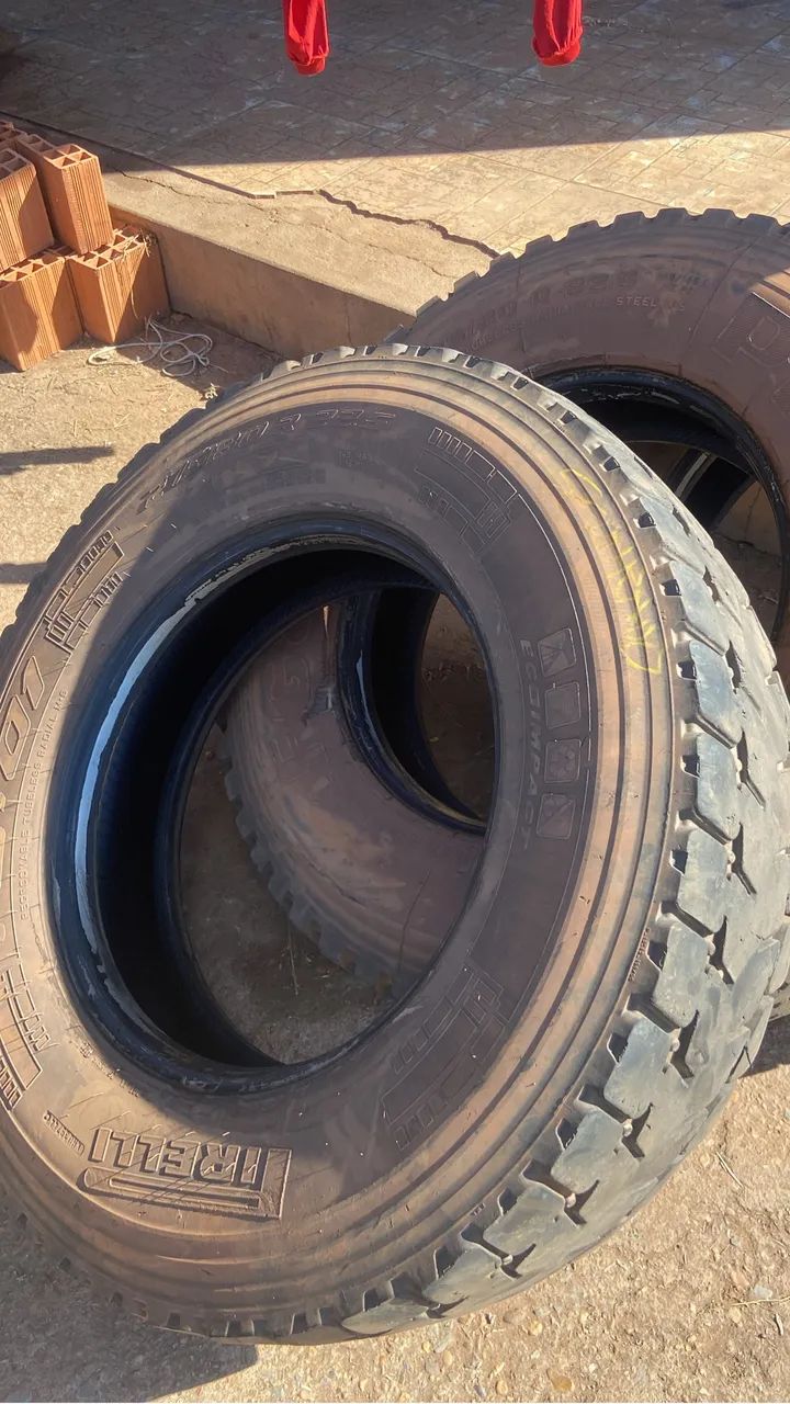 Pneus Pirelli 275  - Foto 4