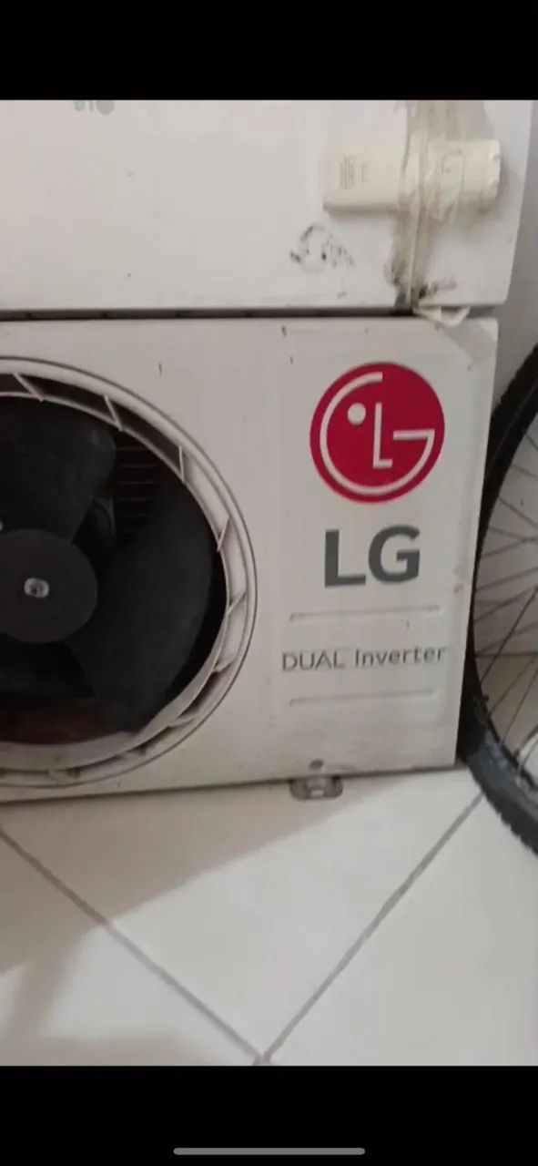 VENDO OU TROCO AR-CONDICIONADO 
