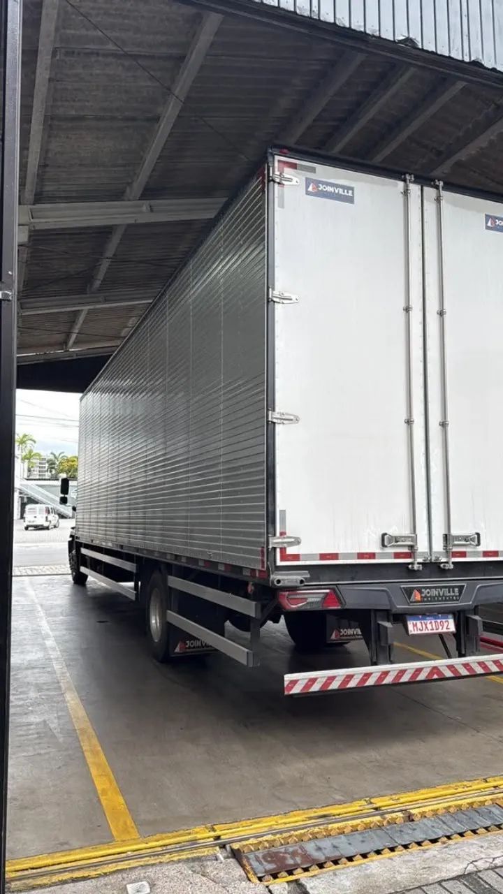 Caminhão Ford Cargo ano 2012 47- * whats - Foto 2