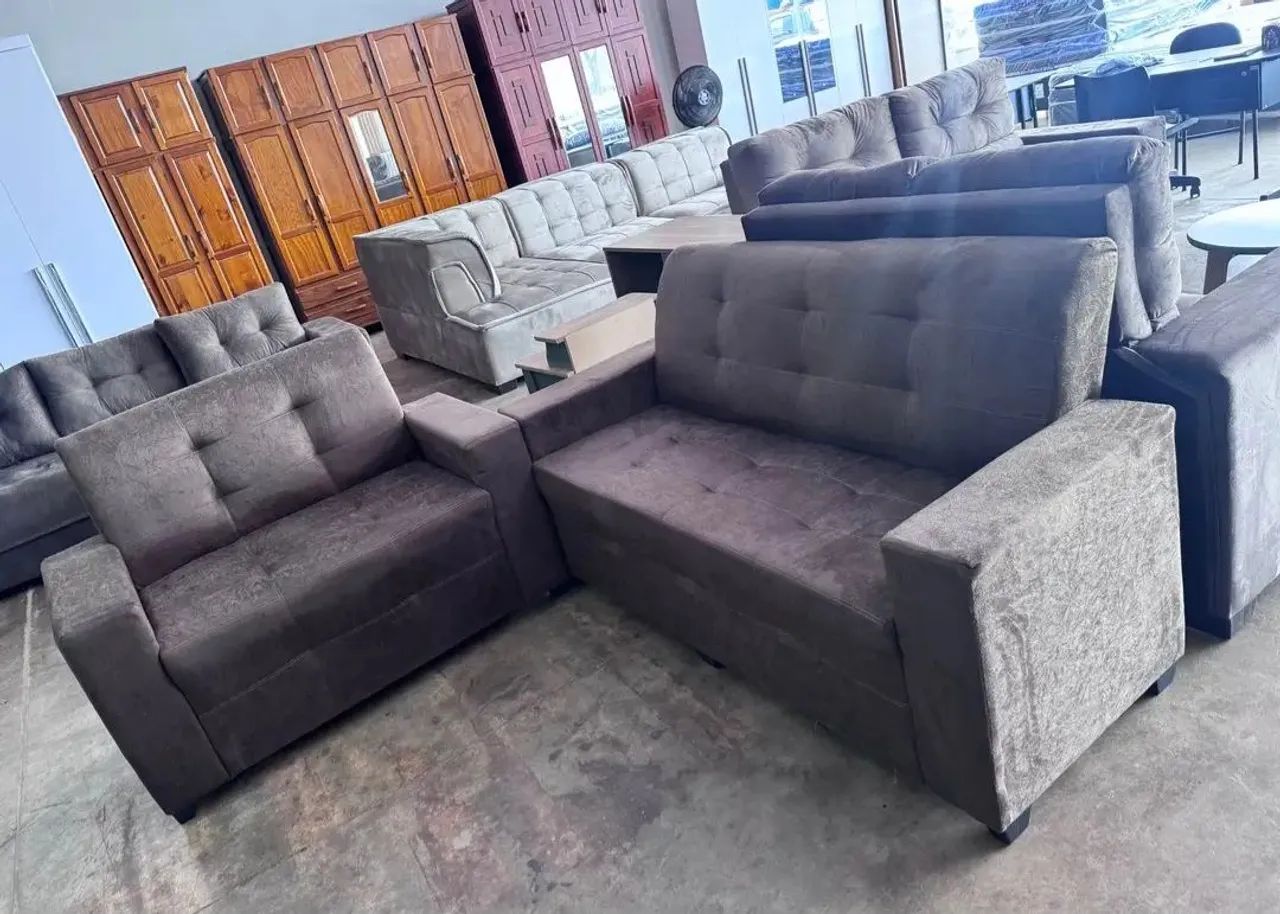 SOFÁ 2 E 3 LUGAR NOVO - Foto 2