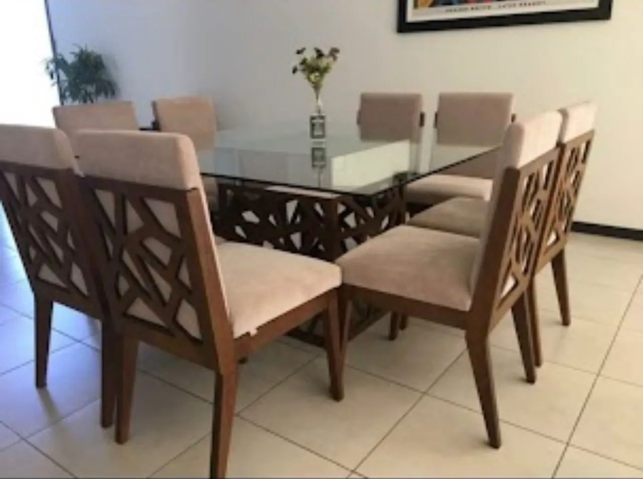 Vendo mesa grande com 8 cadeiras  - Foto 2