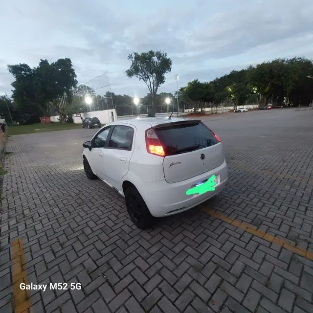 Fiat Punto ESSENCE 1.6 DUALOGIC FLEX 2012