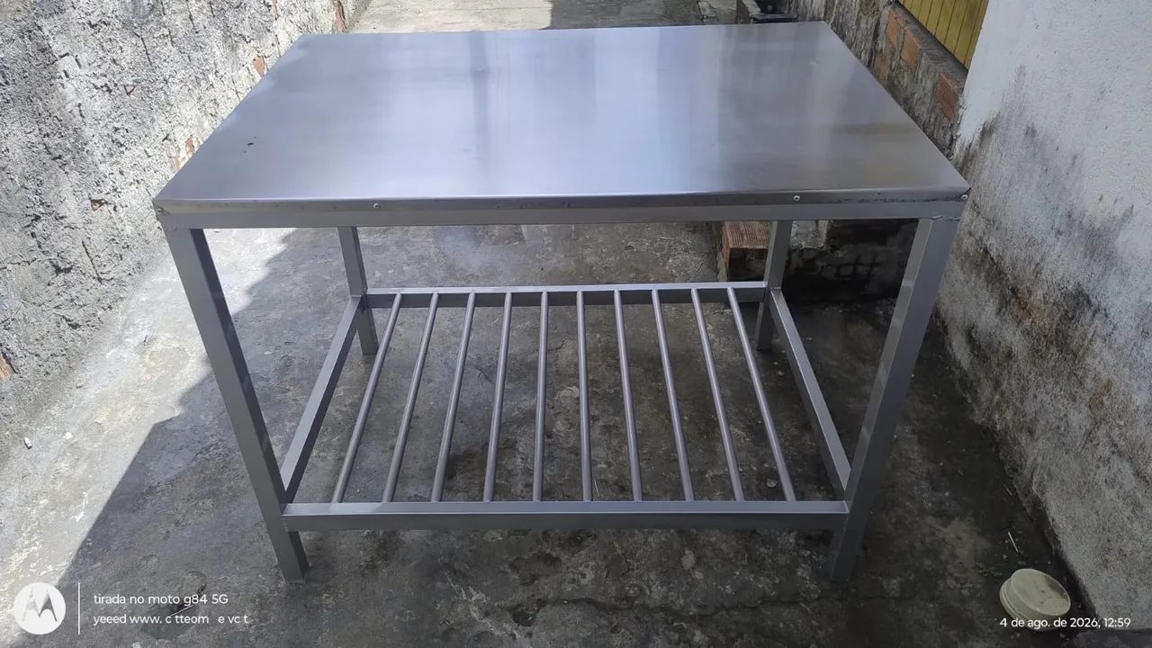 Mesa de ferro com tampo de inox  - Foto 5