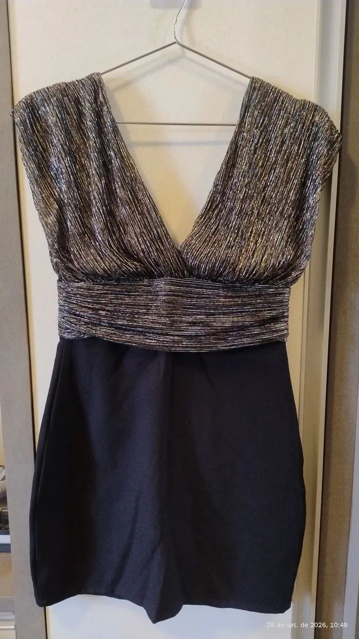 Vestido Preto com Brilho  - Foto 3