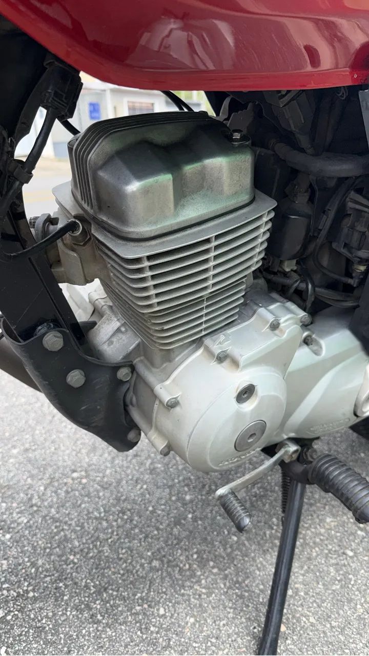 Moto muito boa, motor bom e bem cuidada - Foto 3