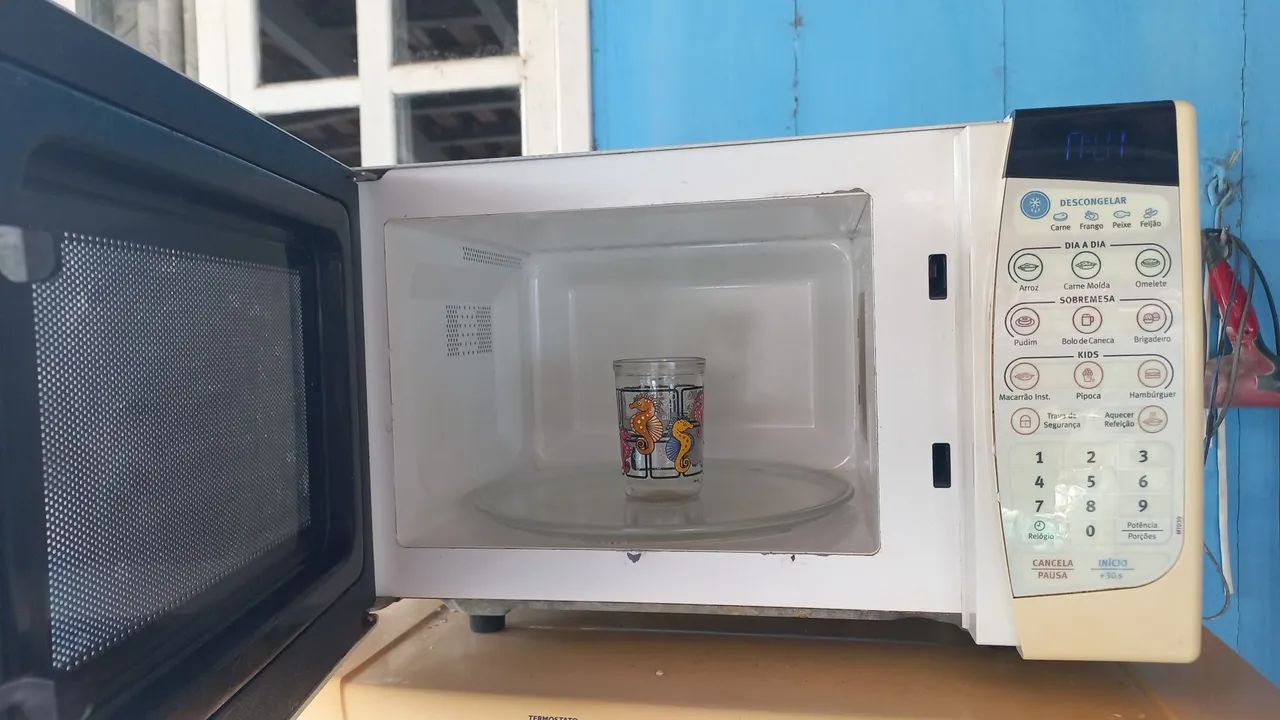 VENDO MICROONDAS ELECTROLUX 20 LITROS 